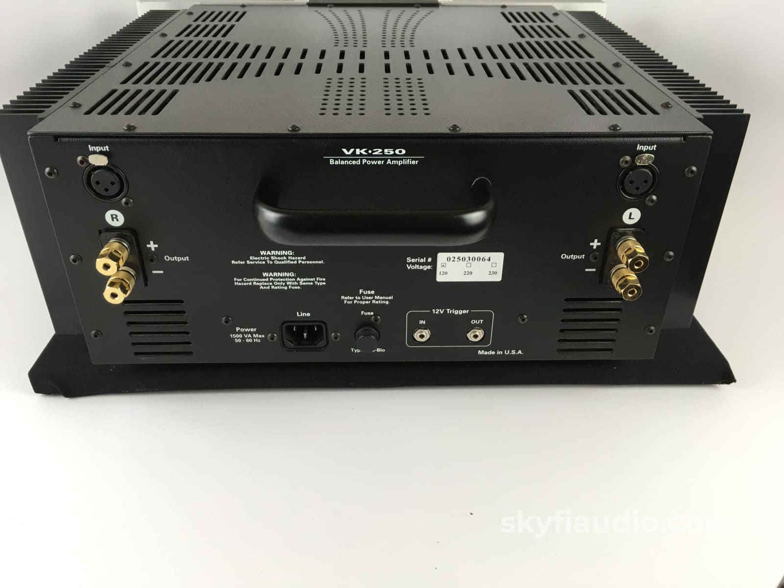 Balanced Audio Technology Vk-250 Solid State Amplifier 250W