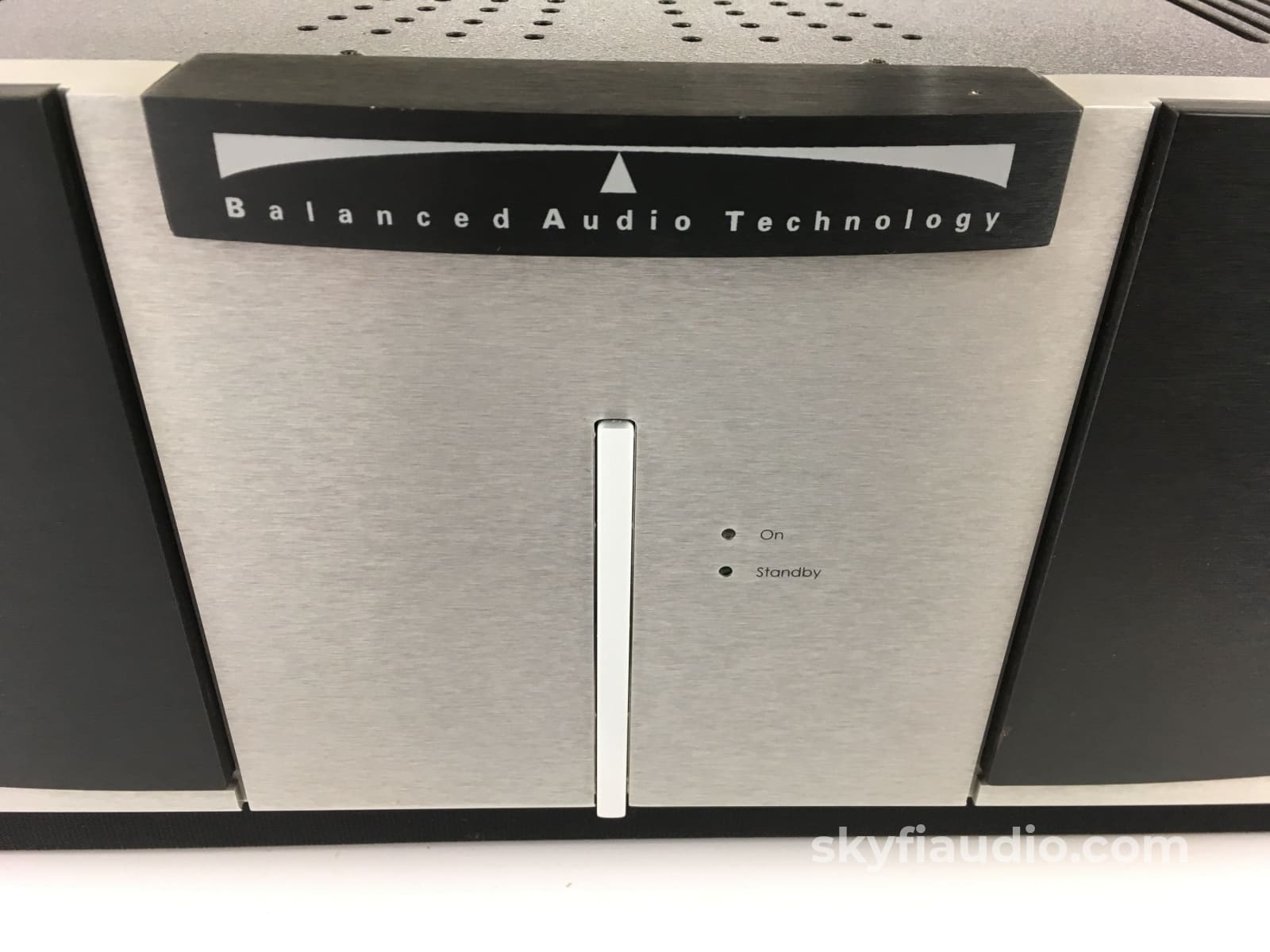 Balanced Audio Technology Vk-250 Solid State Amplifier 250W