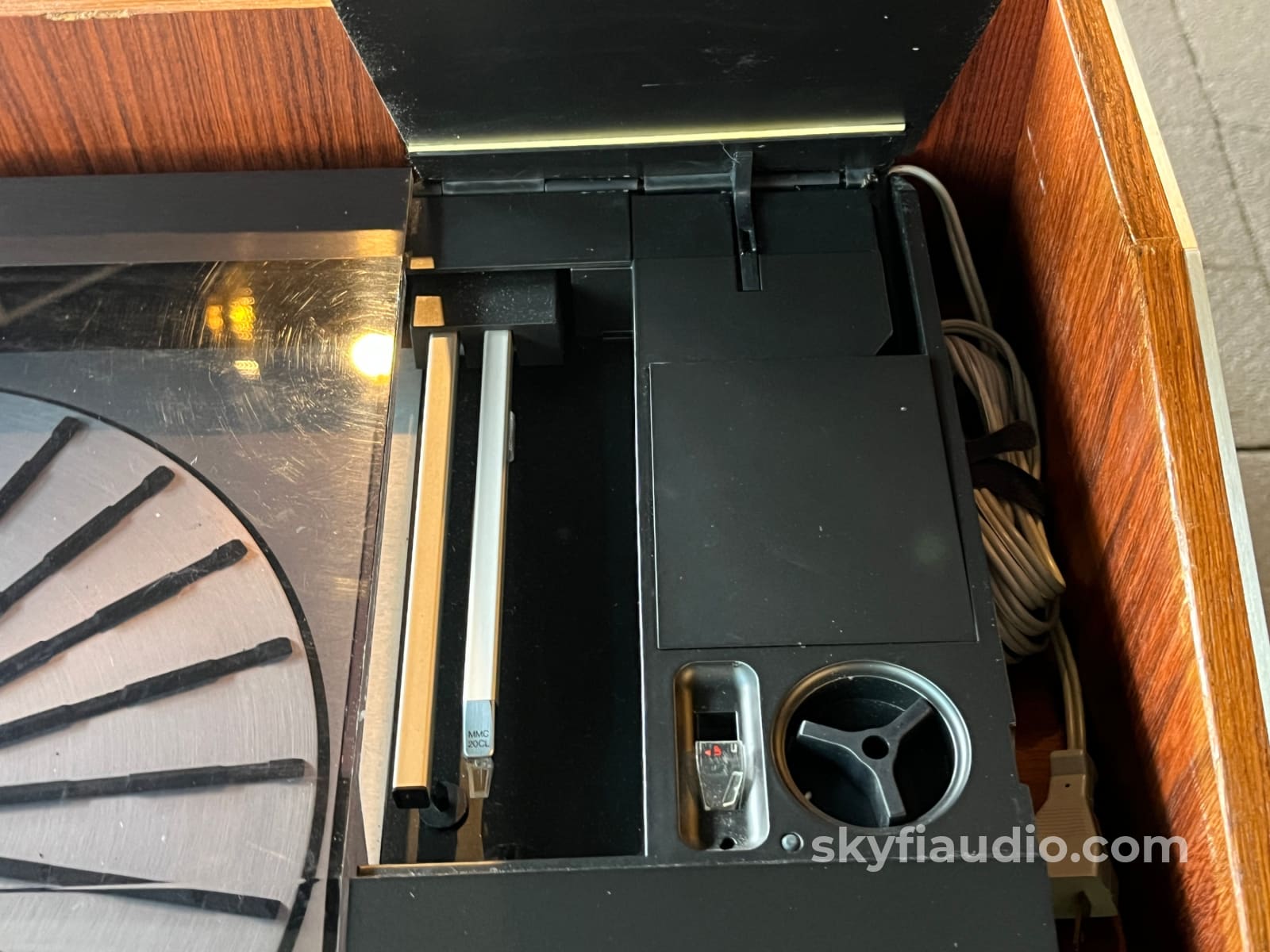 Bang & Olufsen B&O Beomaster 1900 Receiver, Beogram 8000 Turntable, an
