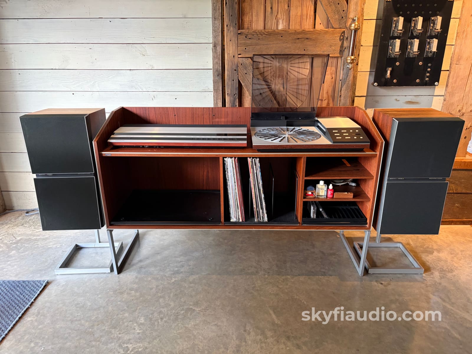 Bang & Olufsen B&O Complete System - Including Receiver Turntable Speakers and Original Rare Cabinet - System