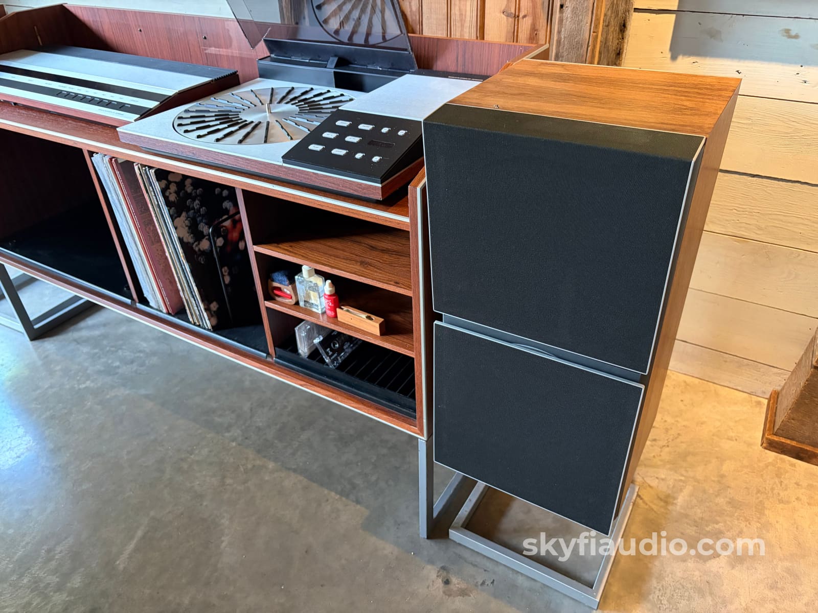 Bang & Olufsen B&O Complete System - Including Receiver Turntable Speakers and Original Rare Cabinet - System