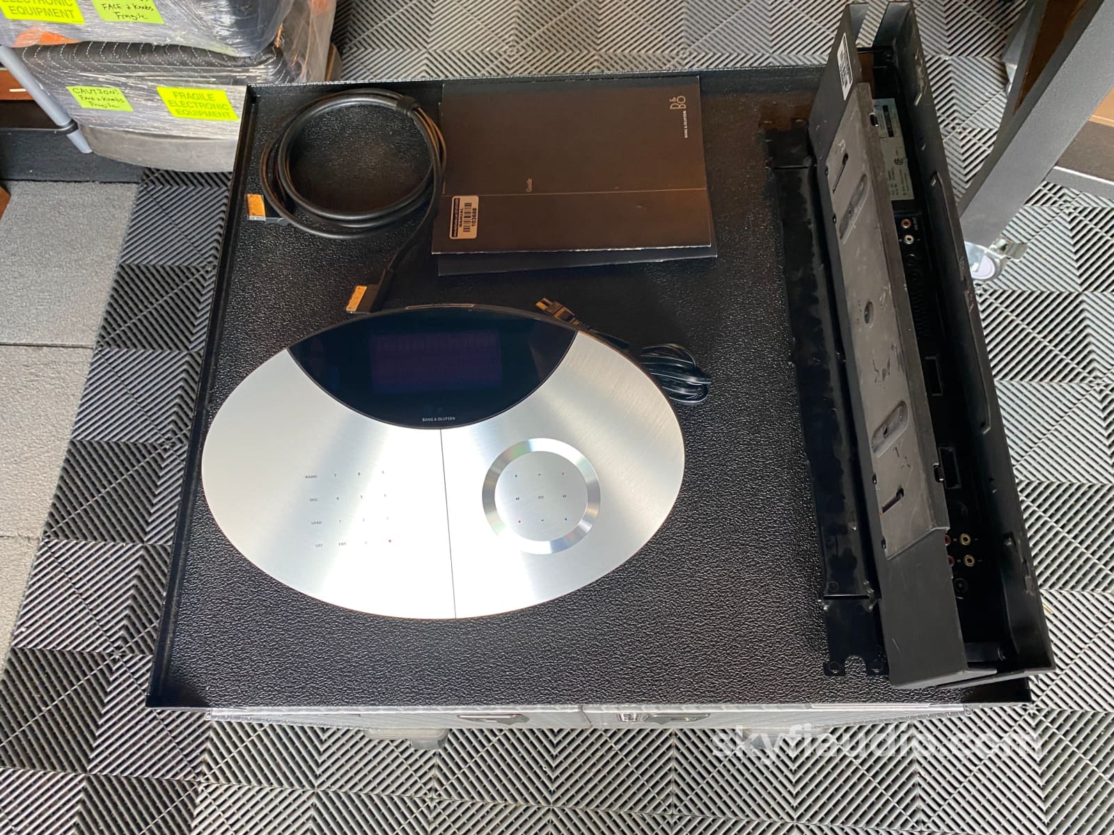 Bang & Olufsen Beocenter 2 - Cd Player And Am/Fm Tuner Receiver Integrated Amplifier