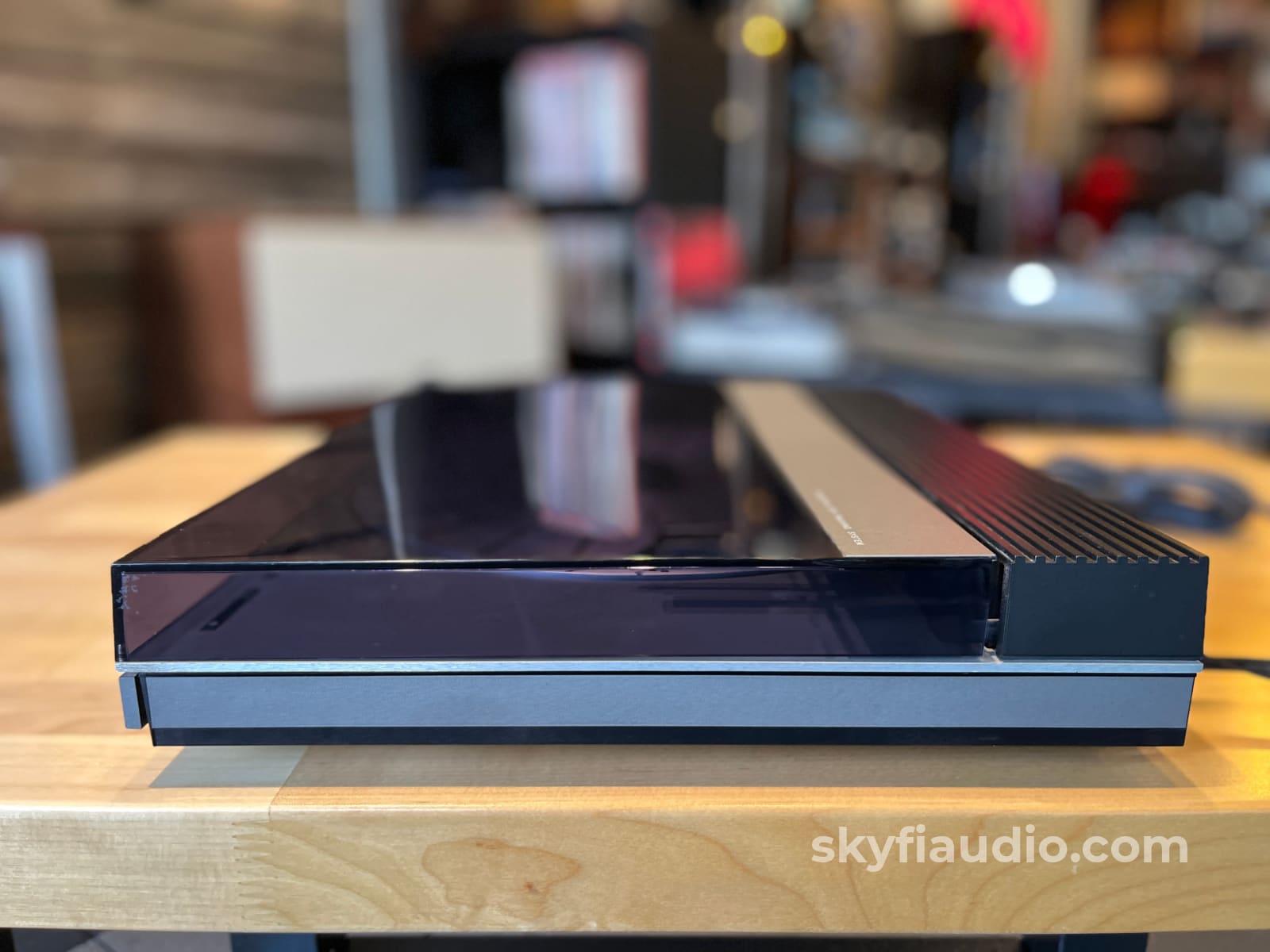 Bang & Olufsen Beogram TX2 Automatic Linear Tracking Turntable Turntable