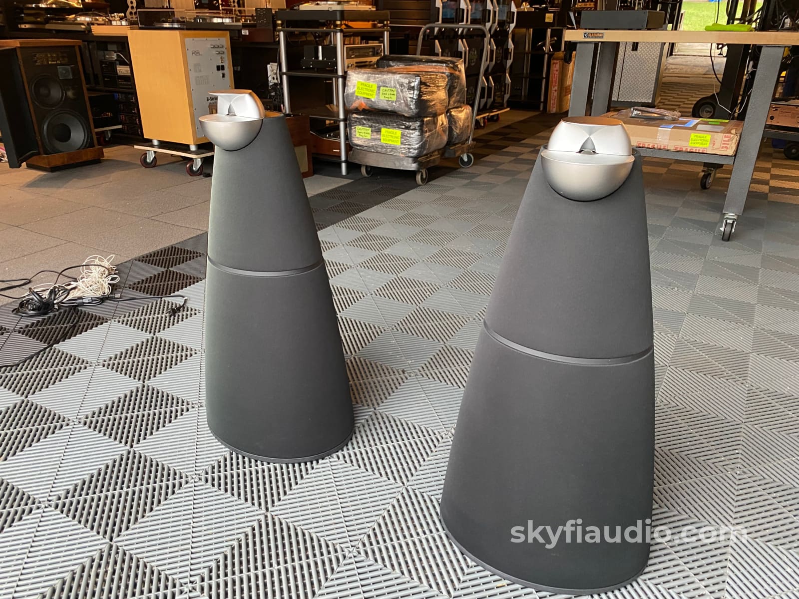 Bang & Olufsen Beolab 9 Powered Speakers