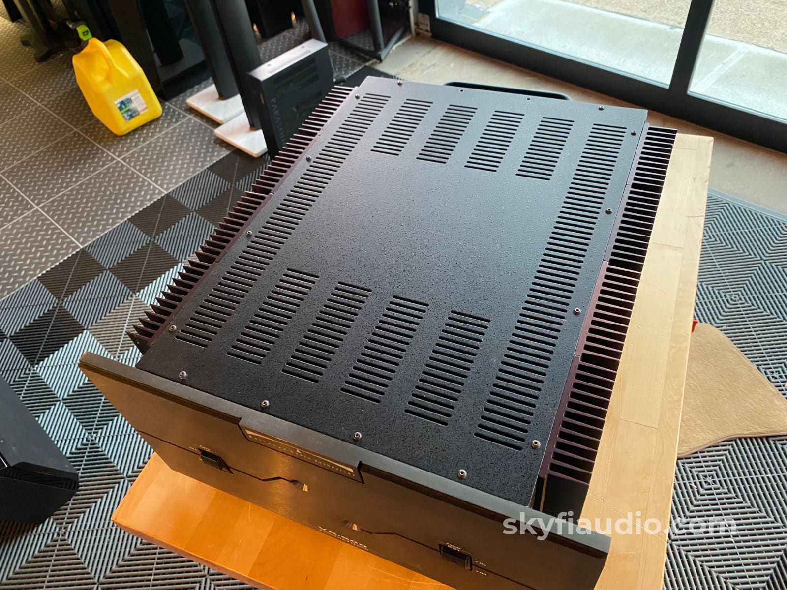 Bat (Balanced Audio Technology) Vk-500 Fully Balanced Amplifier - 250W / 450W