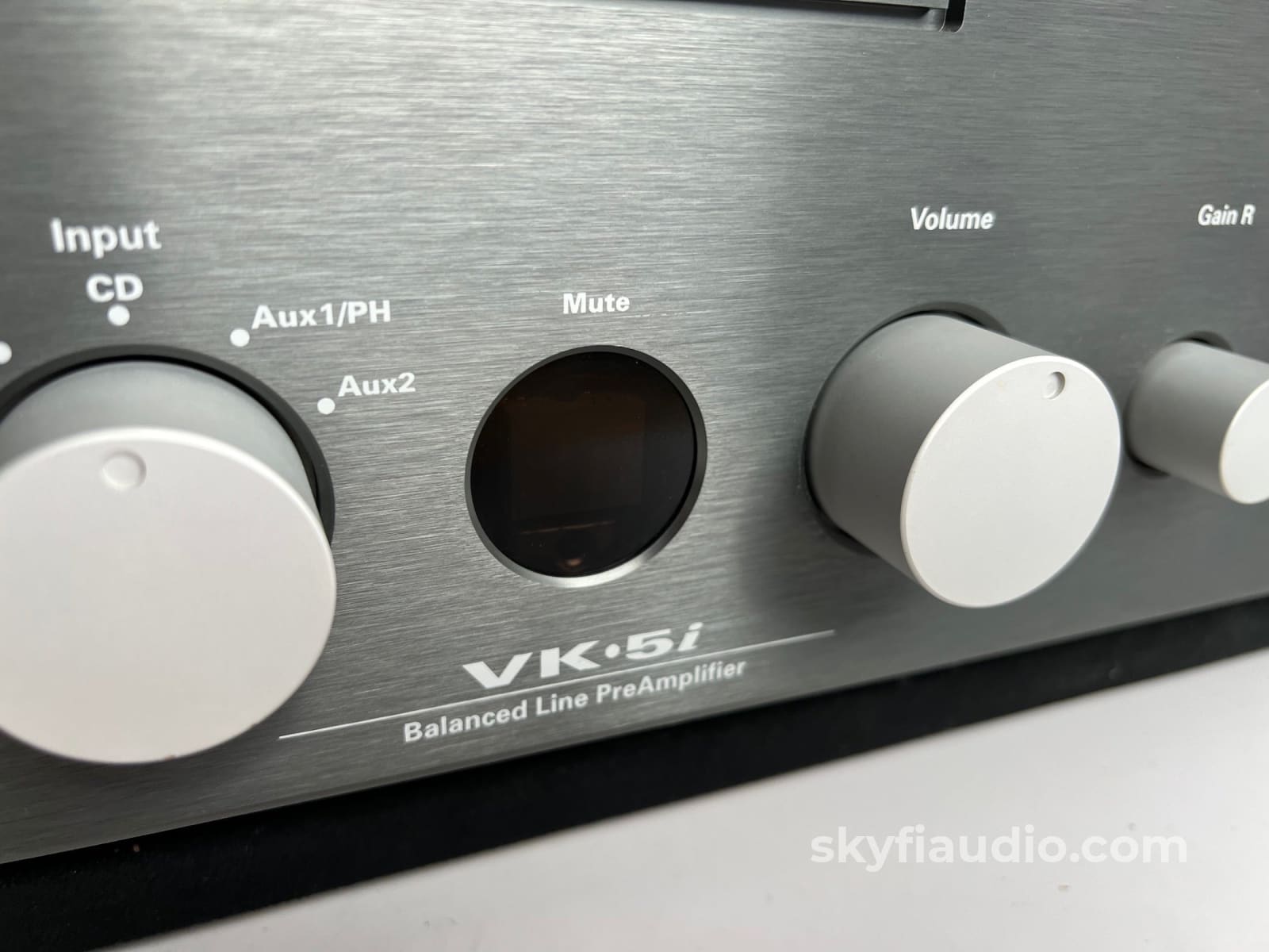 Bat (Balanced Audio Technology) Vk-5I All Tube Dual Mono And Balanced Preamplifier