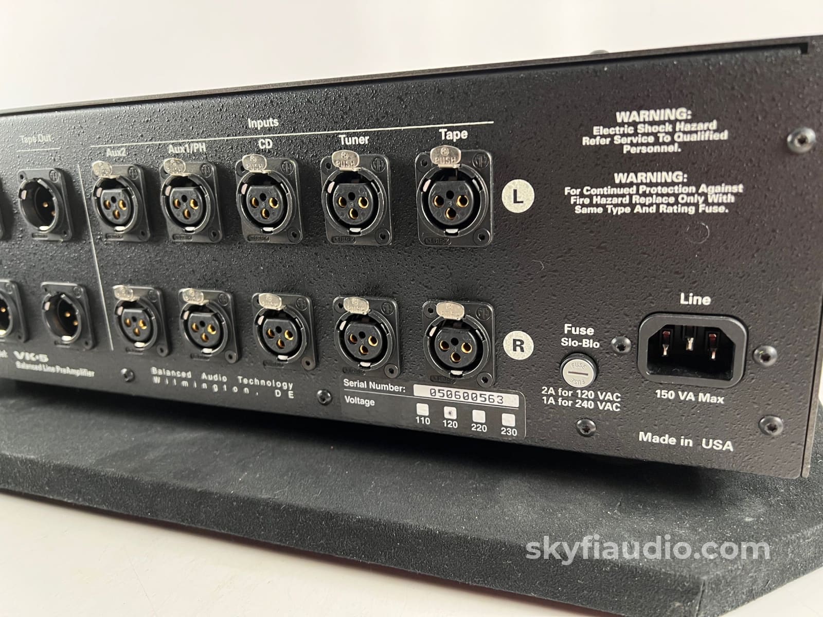 Bat (Balanced Audio Technology) Vk-5I All Tube Dual Mono And Balanced Preamplifier