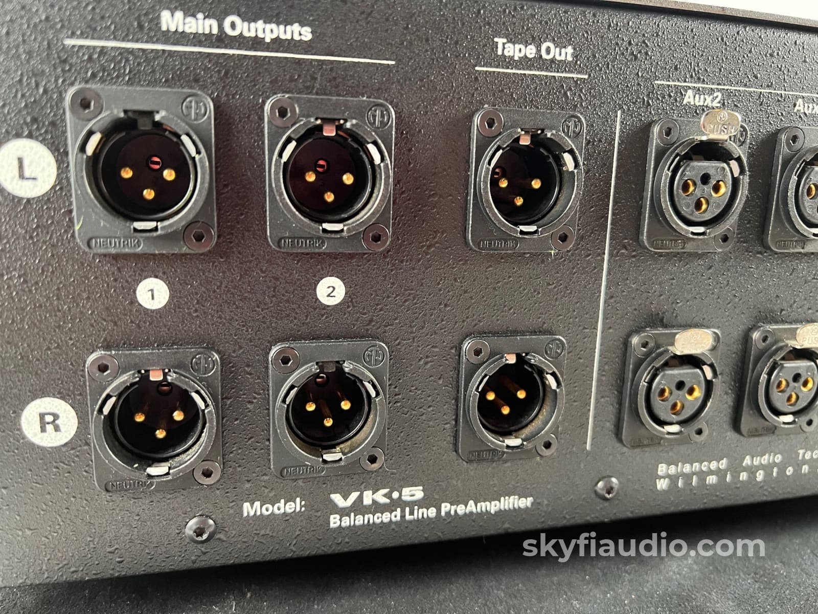 Bat (Balanced Audio Technology) Vk-5I All Tube Dual Mono And Balanced Preamplifier
