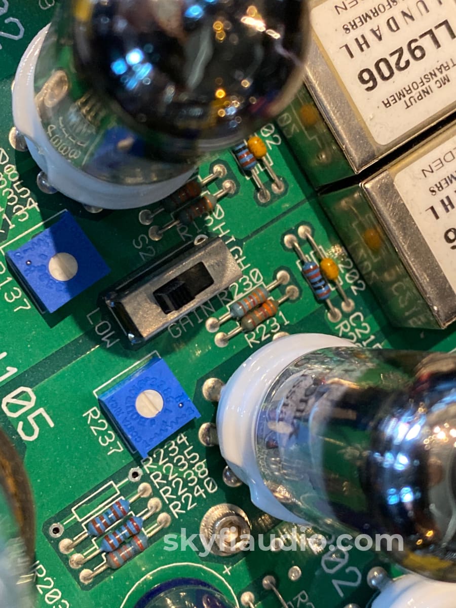 Bat Vk-P12 - All Tube Balanced Phono Preamp Like New And Complete Preamplifier