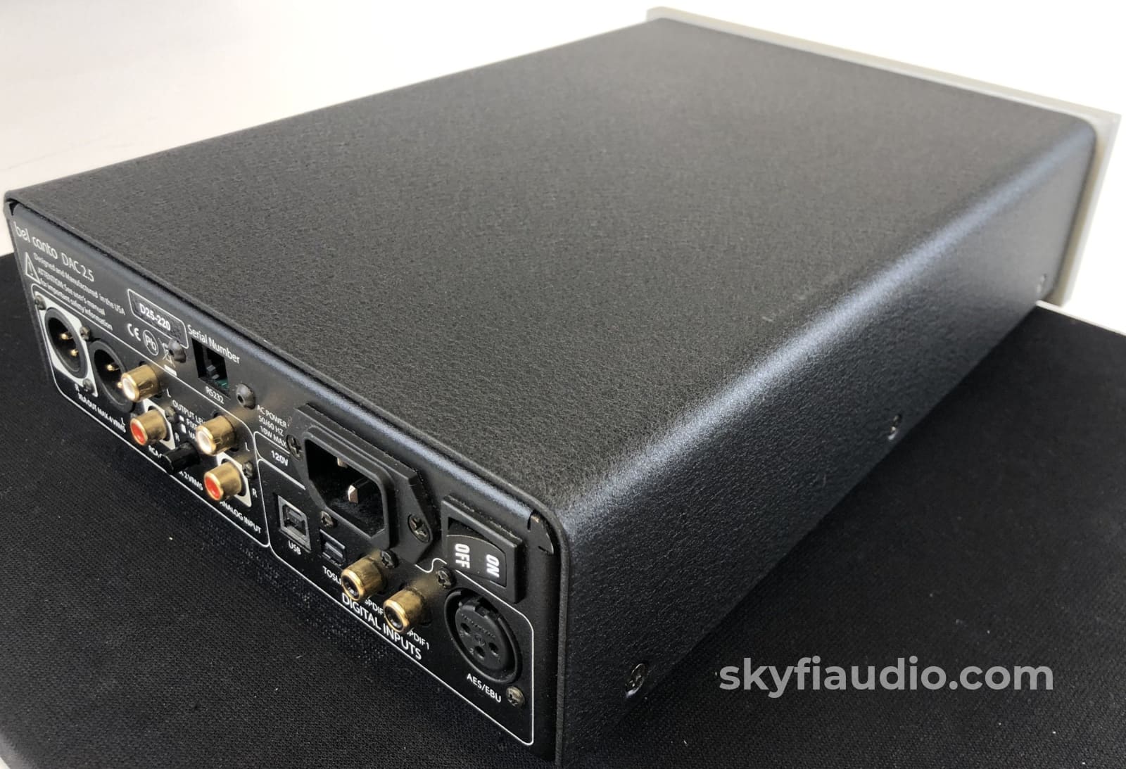 Bel Canto Dac2.5 Upsampling Audio Dac With Master Reference Ultra-Clock Cd + Digital