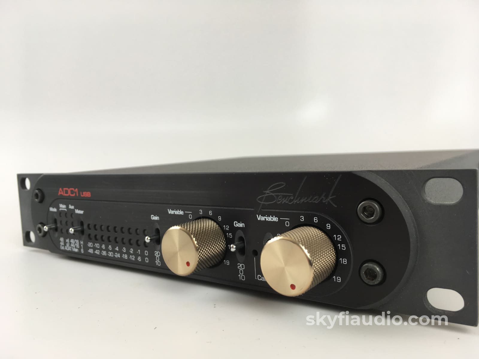 Benchmark Adc1-Usb Analogue To Digital Converter Amplifier