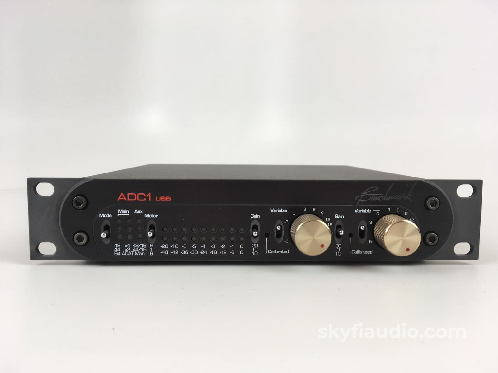Benchmark Adc1-Usb Analogue To Digital Converter Amplifier