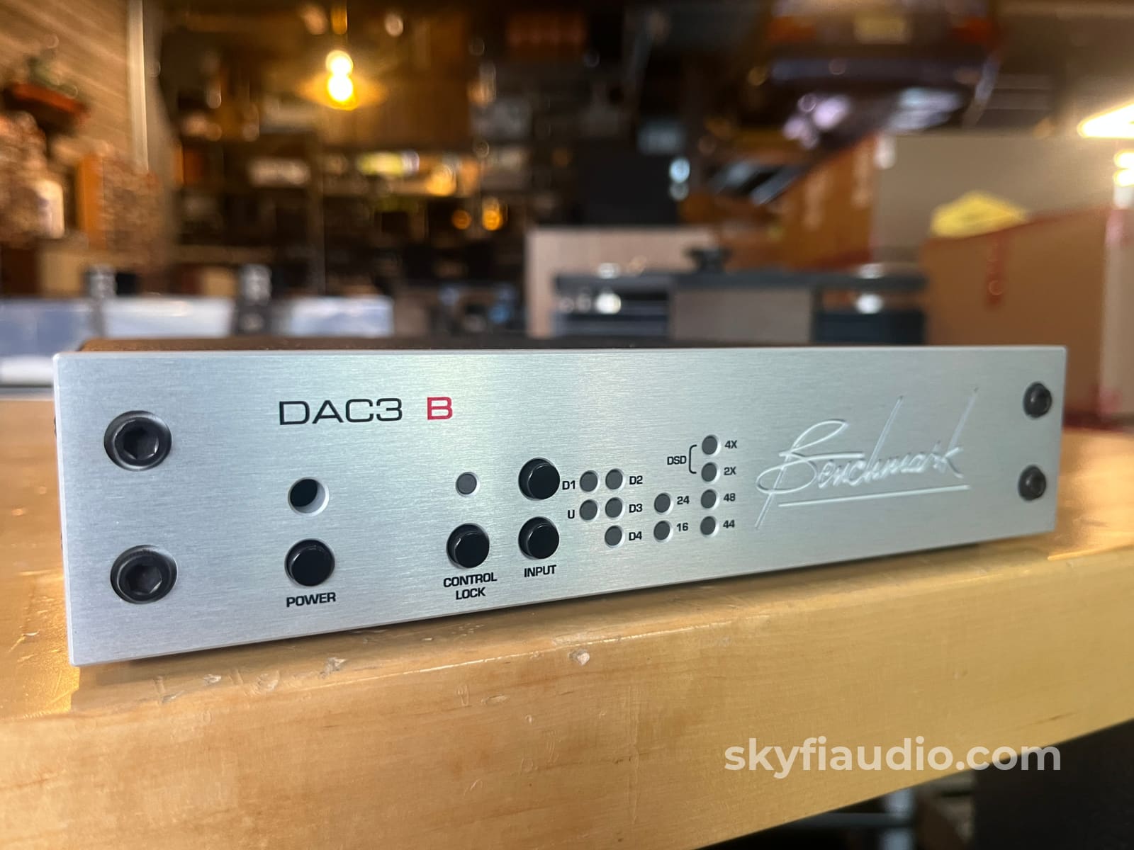 Benchmark DAC3 B Digital to Analog Converter CD + Digital