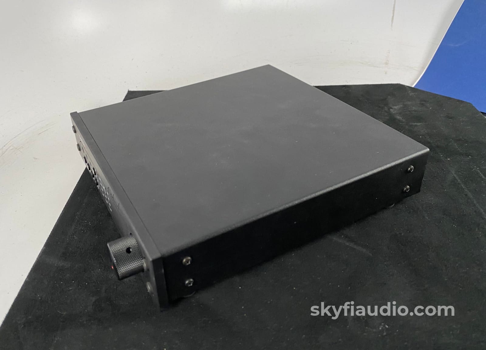 Benchmark Dac3 L - Dsd Reference Quad-Balanced 32-Bit Dac And Preamp With Remote Cd + Digital
