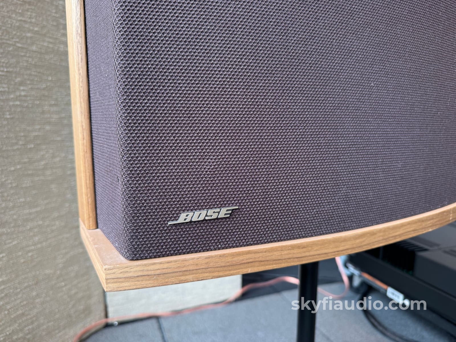 Bose 901 Direct Reflecting Speakers - Last Series VI - w/Active EQ and