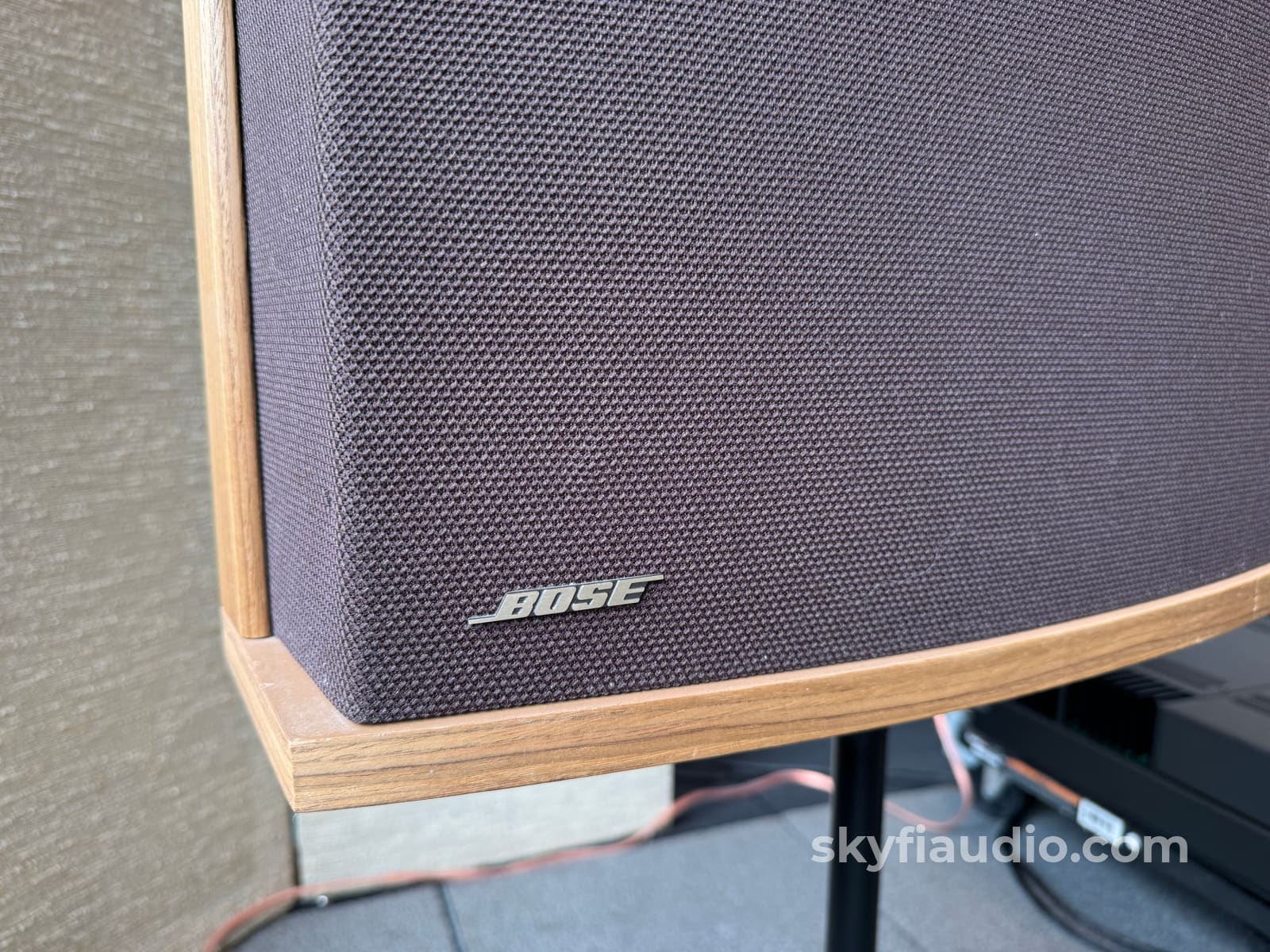 Bose 901 Direct Reflecting Speakers - Last Series Vi