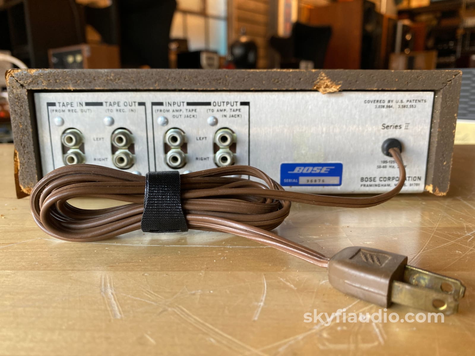 Bose 901 Series Ii Direct/Reflecting Vintage Speakers - W/Original Eq And Tulip Stands