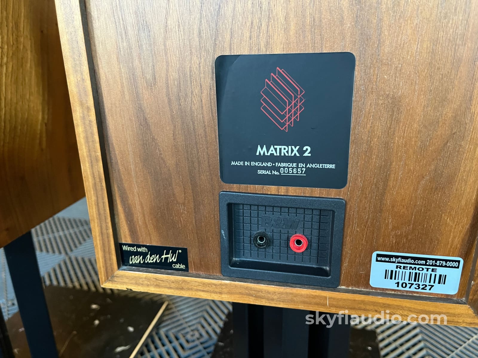 Bowers and Wilkins B&W Matrix 2 Vintage Speakers - W/ Matching Marble Stands Speakers