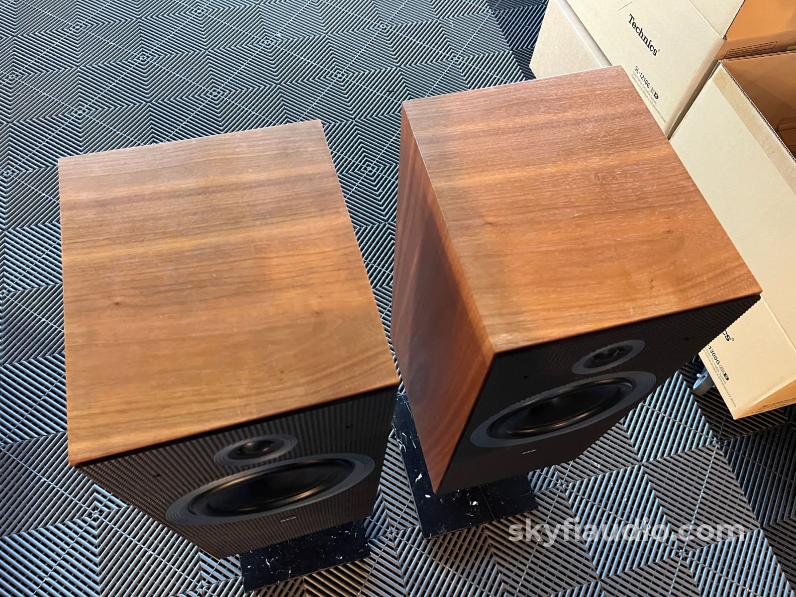 Bowers and Wilkins B&W Matrix 2 Vintage Speakers - W/ Matching Marble Stands Speakers
