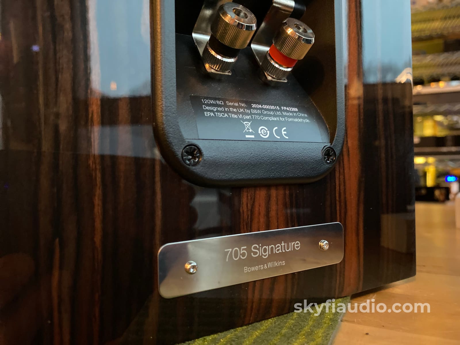 B&W 705 Signature Datuk Gloss ペア Bowers & Wilkins 705 S2 Signature Datuk Gloss Speakers - Super Rare