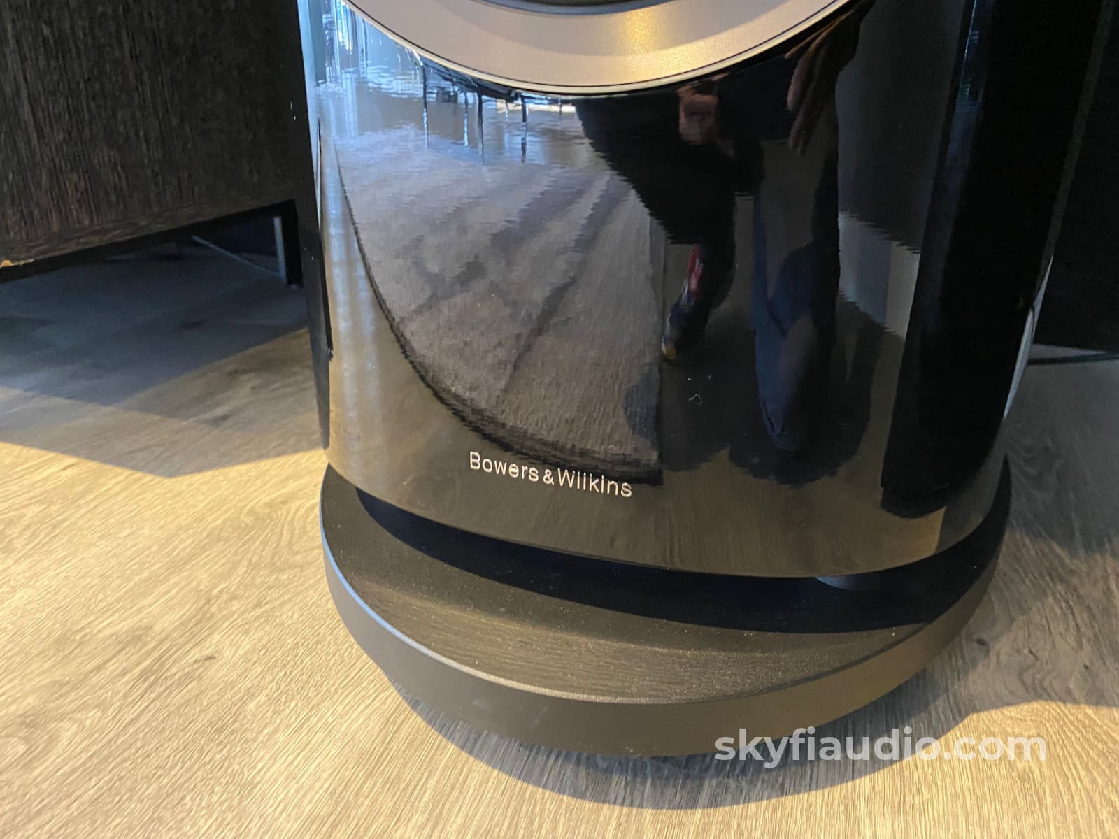 Bowers & Wilkins 800 D3 Speakers Demo Like New Complete