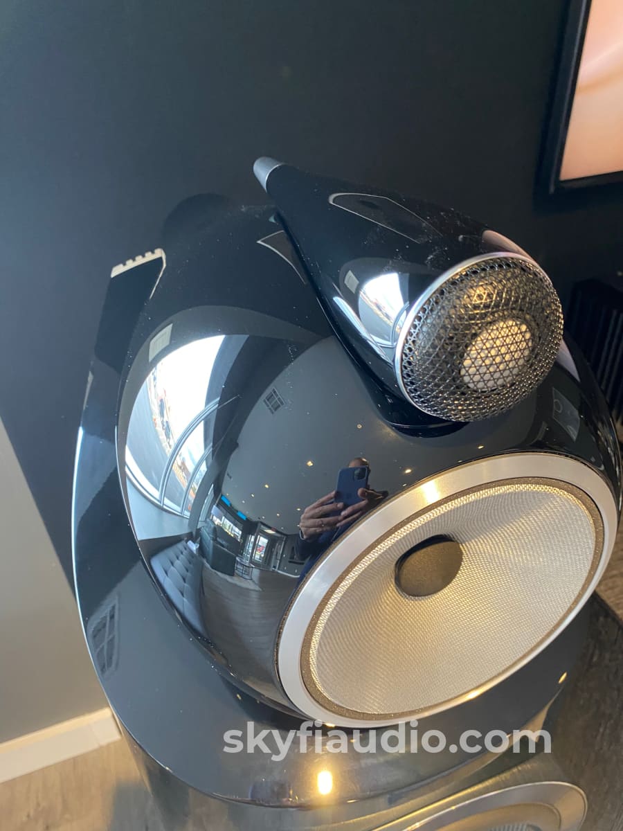 Bowers & Wilkins 800 D3 Speakers Demo Like New Complete