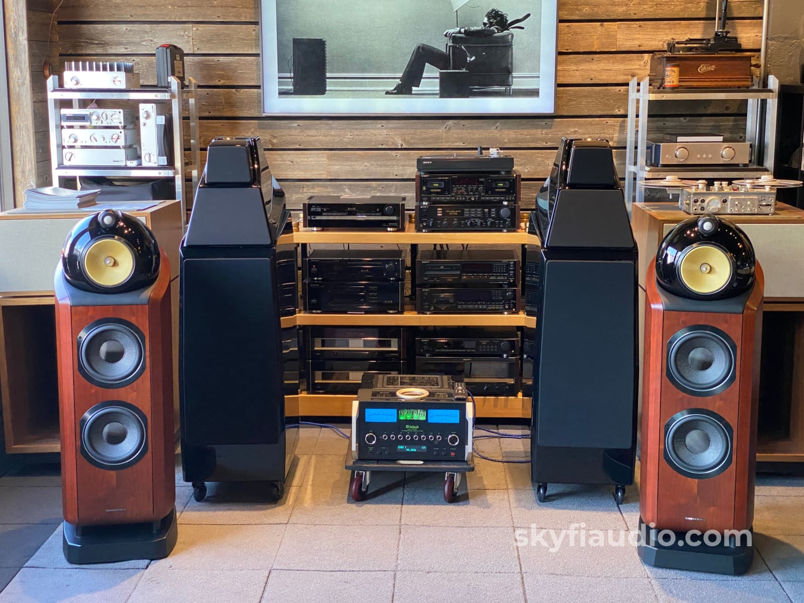 B&W Bowers & Wilkins 802D Speakers In Rosenut Speakers
