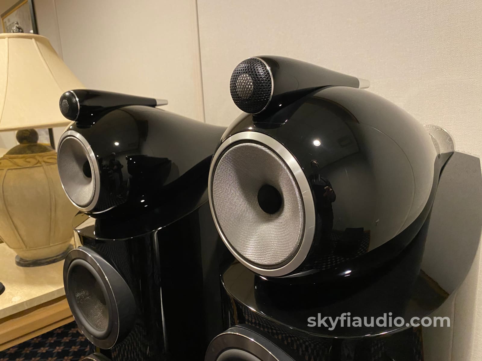 Bowers & Wilkins 802 D3 Speakers In Gloss Black- Like New And Complete