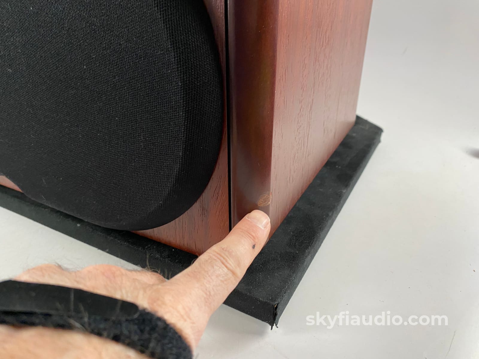 Bowers & Wilkins (B&W) CDM CNT Center Channel Theater Speaker