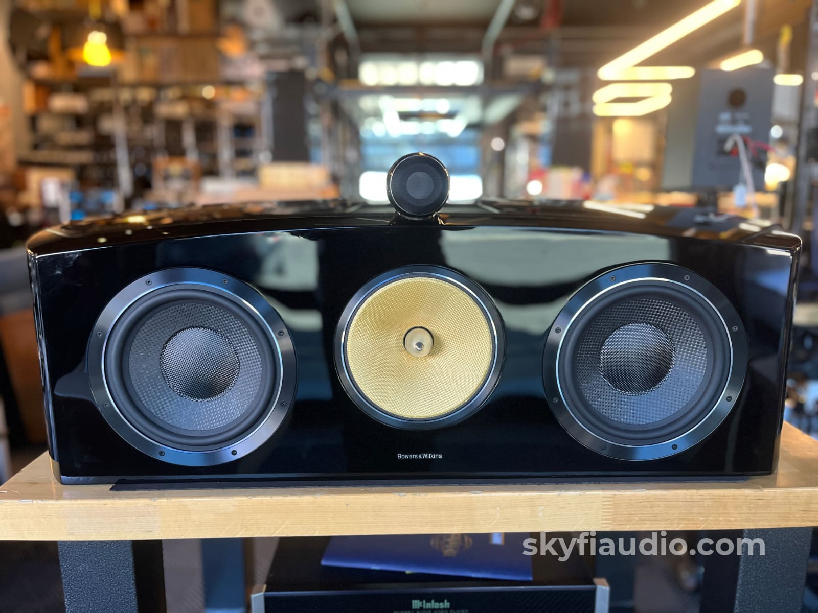 Bowers & Wilkins HTM2D