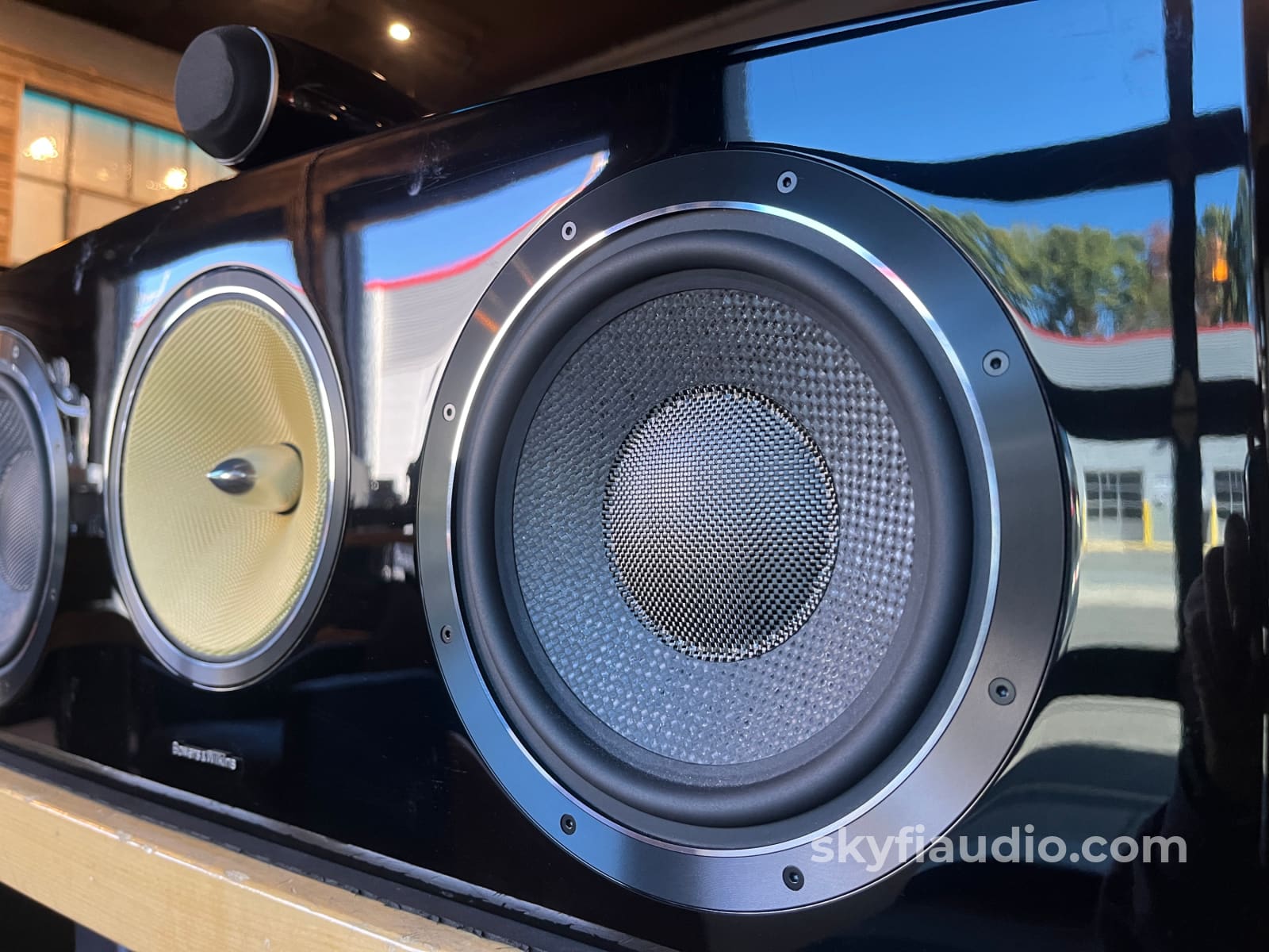 Bowers & Wilkins Htm2 Diamond Center Channel Speaker Speakers