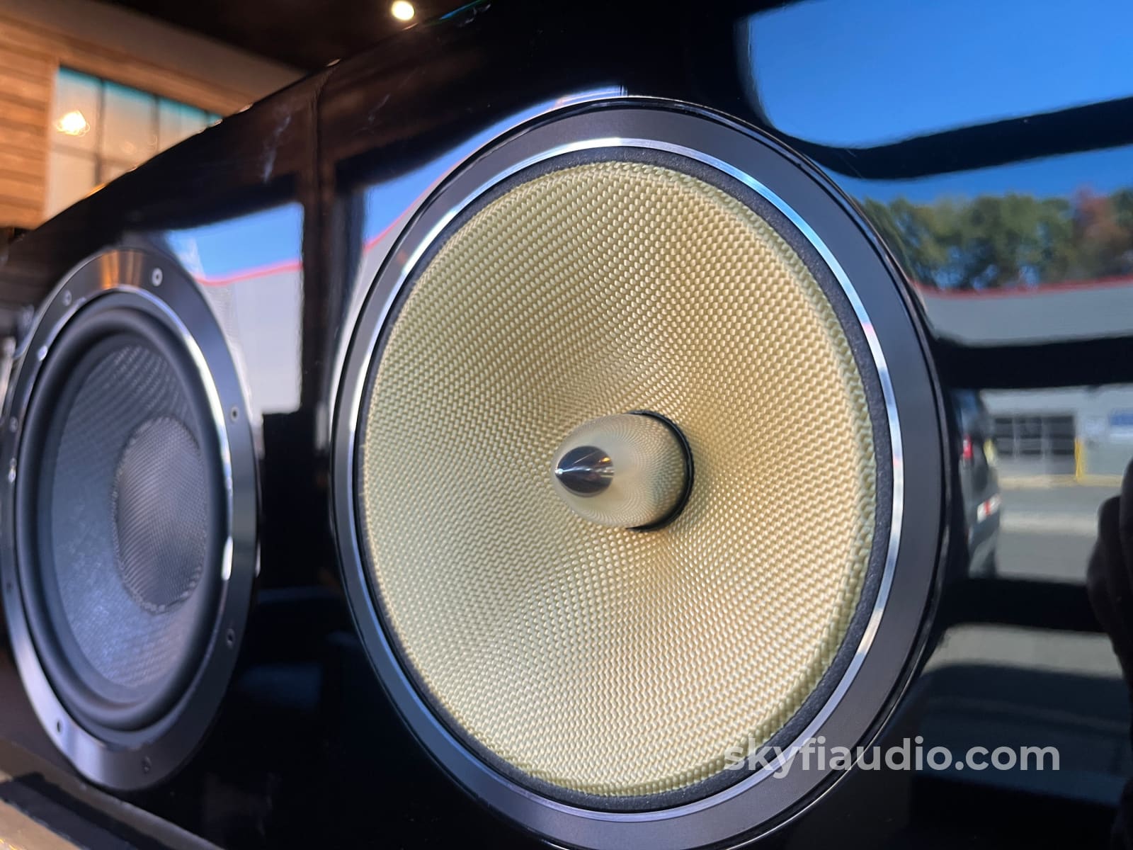 Bowers & Wilkins HTM2D - Thumbnail 2