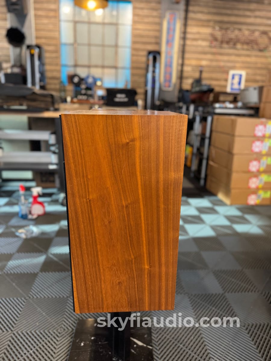 Bowers and Wilkins Matrix 2 Speakers - W/ Original Marble Stands Speakers