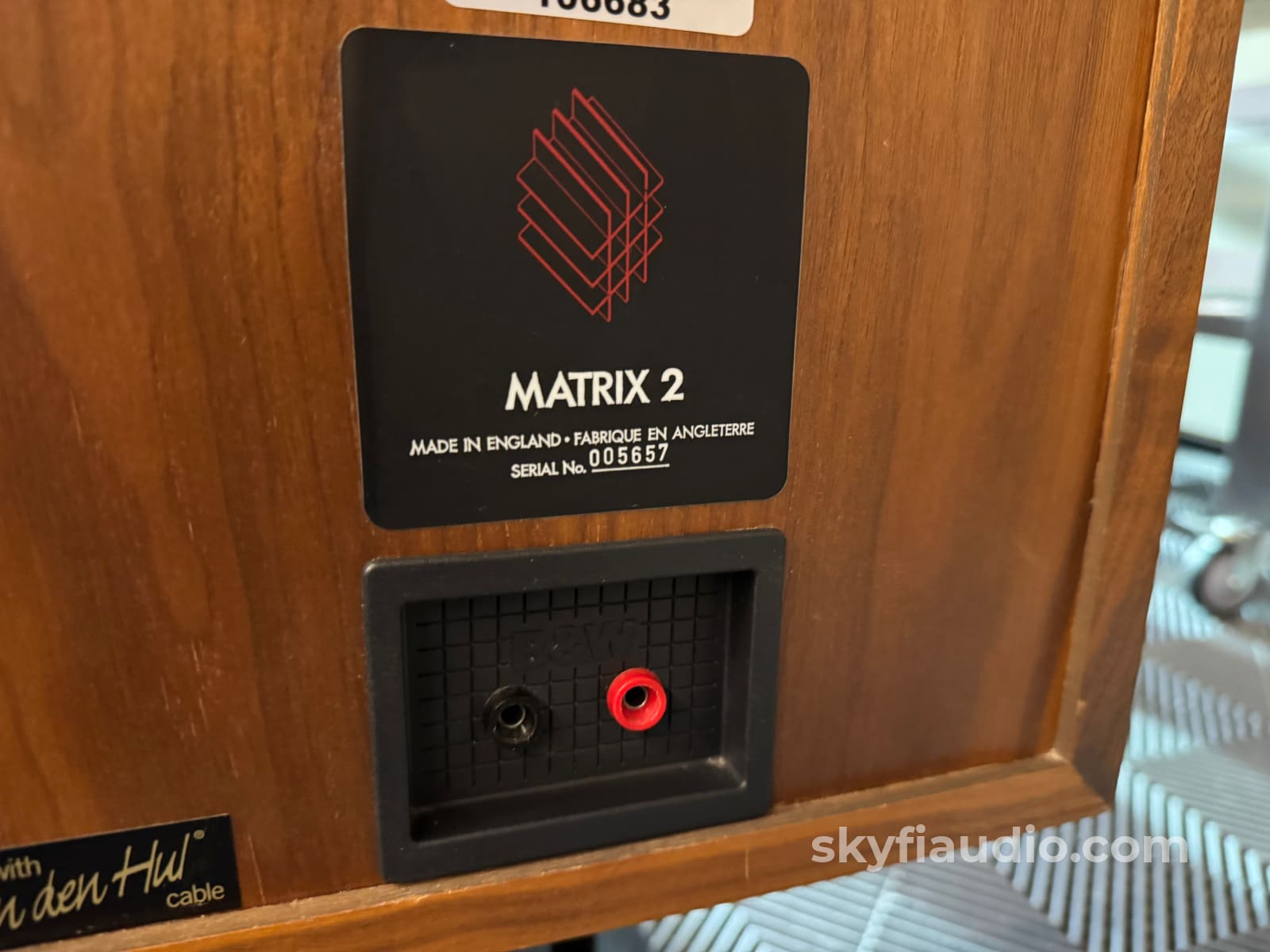 Bowers and Wilkins Matrix 2 Speakers - W/ Original Marble Stands Speakers