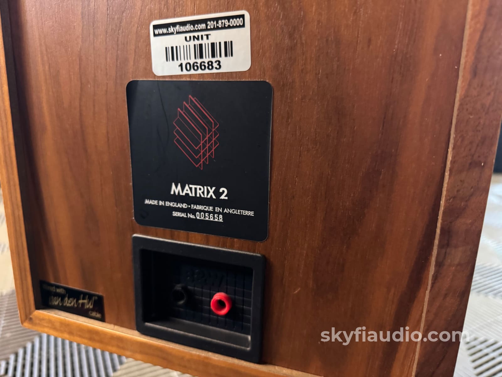 Bowers and Wilkins Matrix 2 Speakers - W/ Original Marble Stands Speakers