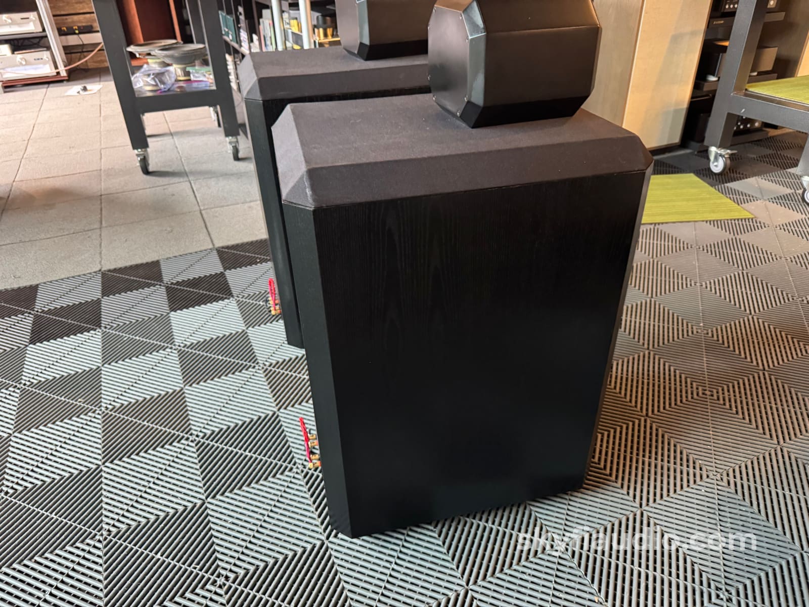 Bowers & Wilkins Matrix 801 Series II Vintage Speakers Speakers