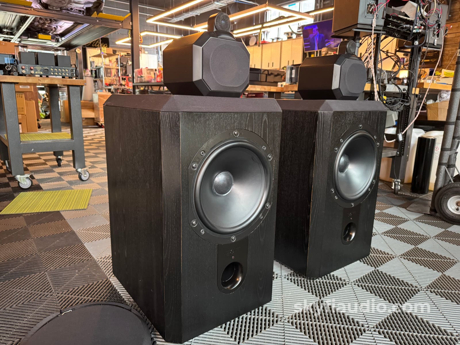 Bowers & Wilkins Matrix 801 Series II Vintage Speakers Speakers