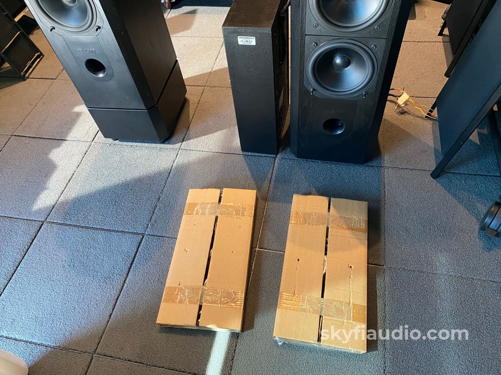 Bowers & Wilkins Matrix 802 Series 2 Speakers - W/External Crossovers Stands And Boxes
