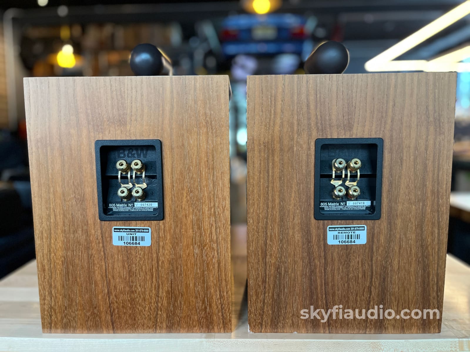 Bowers & Wilkins Matrix 805 Bookshelf Speakers Speakers