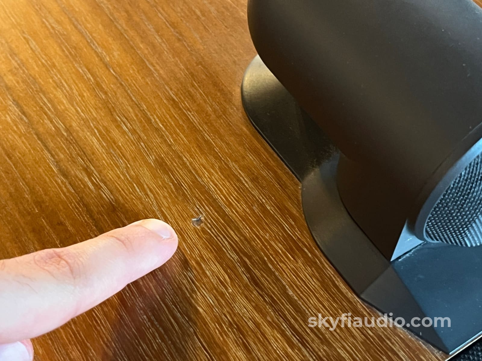 Bowers & Wilkins Matrix 805 Bookshelf Speakers Speakers