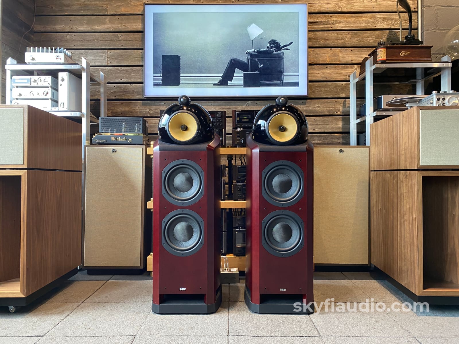 Bowers & Wilkins Nautilus 802 Speakers In Red Cherry