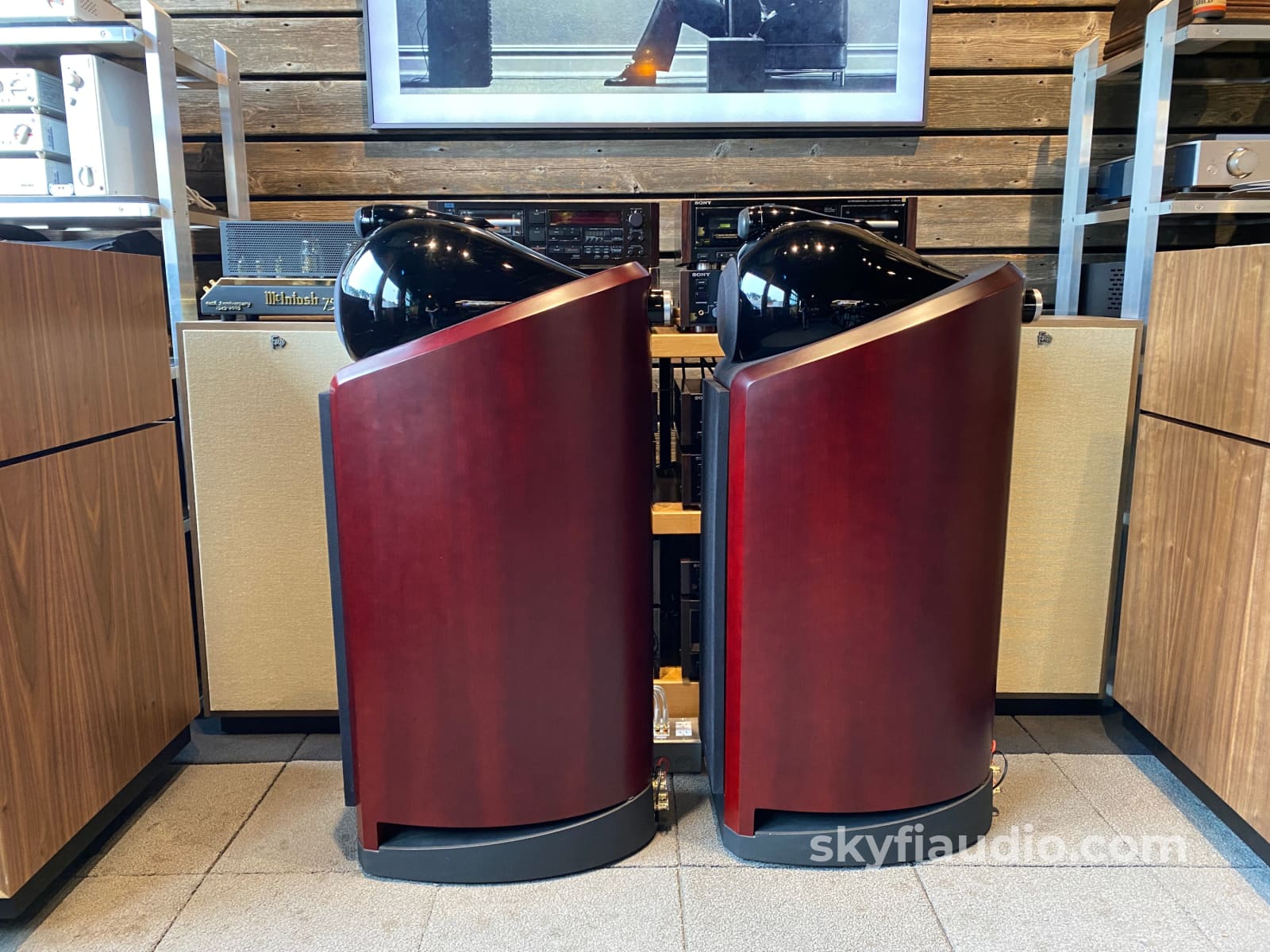 Bowers & Wilkins Nautilus 802 Speakers In Red Cherry