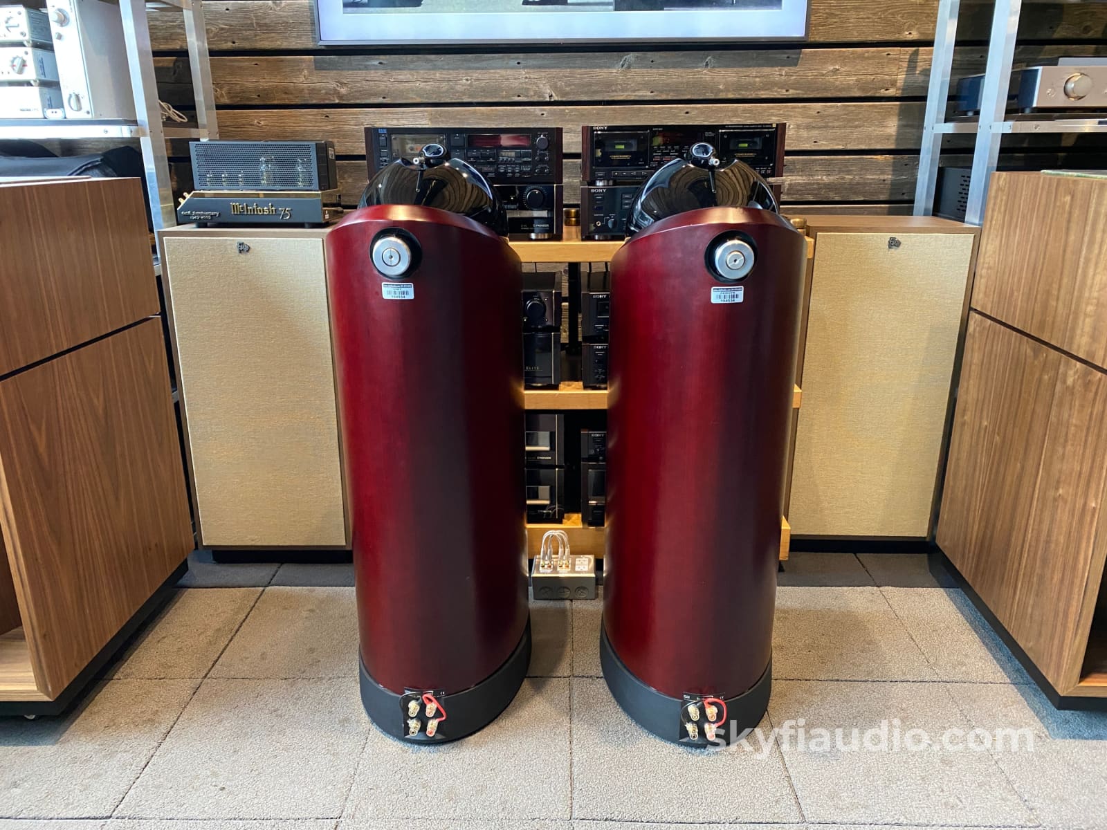 Bowers & Wilkins Nautilus 802 Speakers In Red Cherry