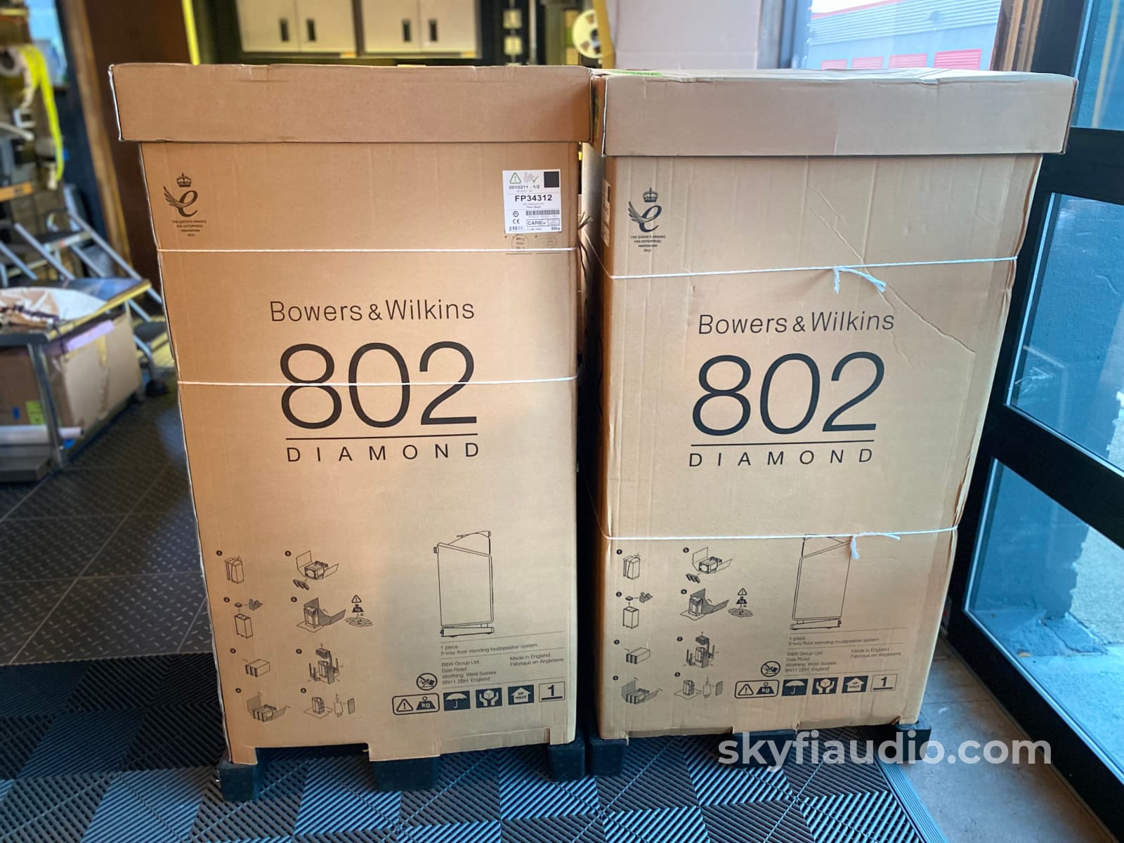 Bowers & Wilkins Nautilus 802D2 Full Range Speakers Complete
