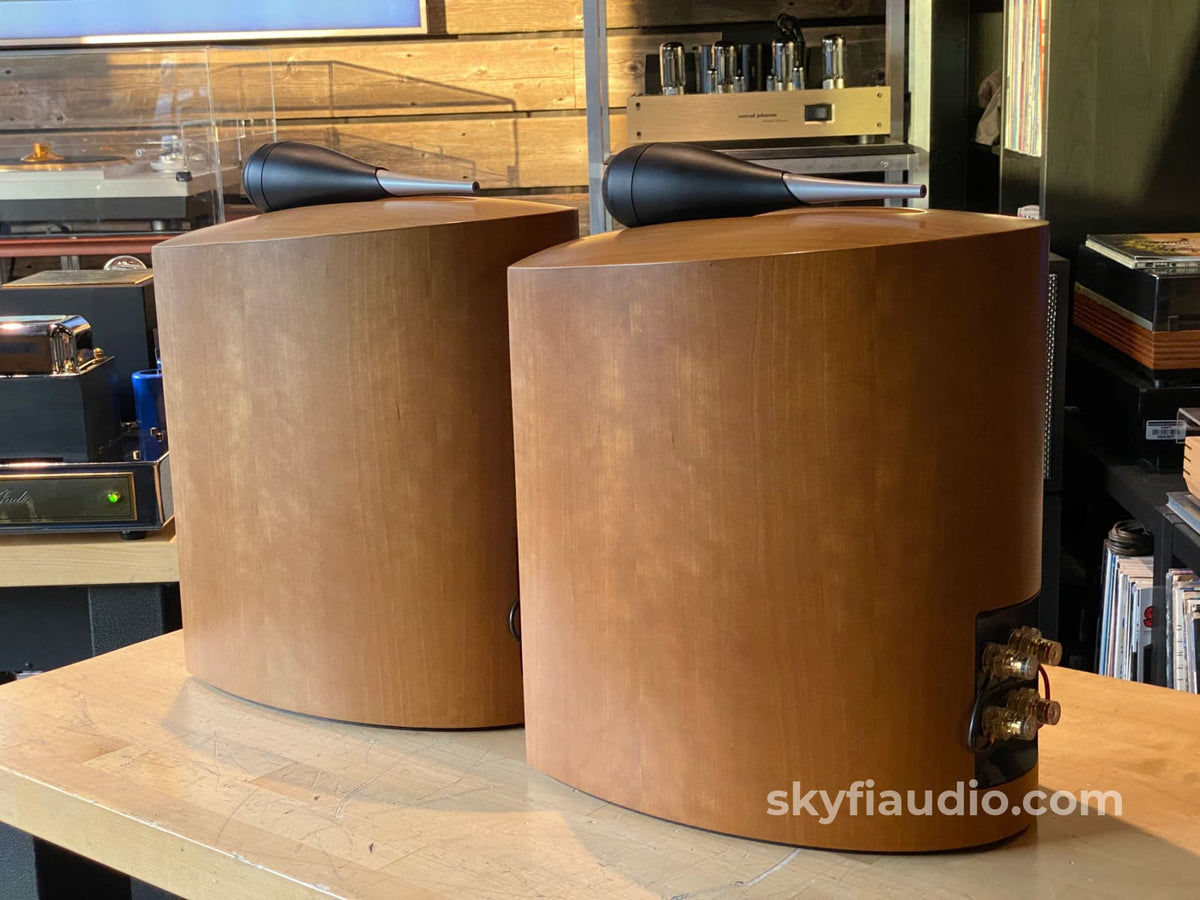B&W Bowers & Wilkins Nautilus 805 Speakers - Reconditioned
