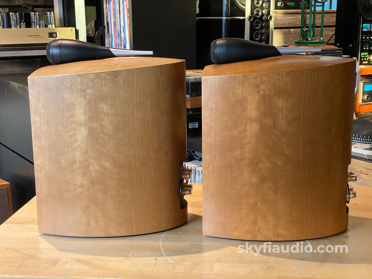 B&W Bowers & Wilkins Nautilus 805 Speakers - Reconditioned