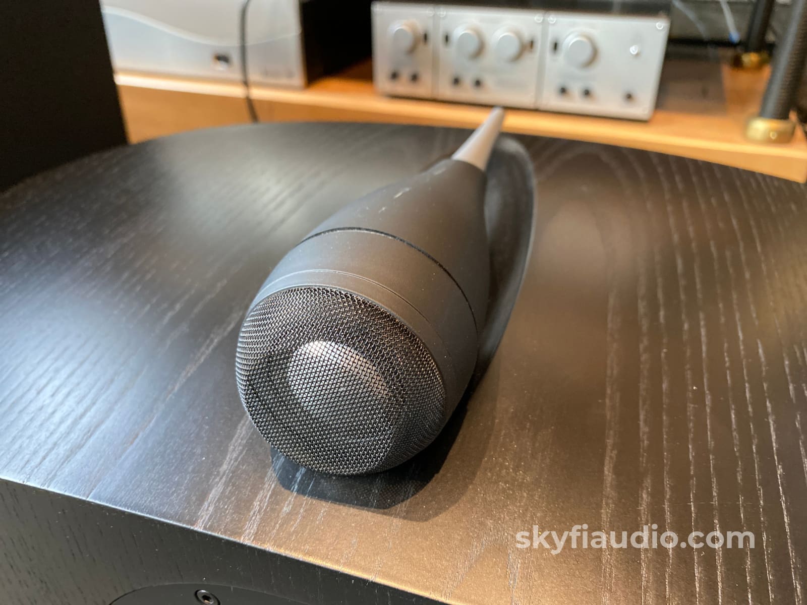 Bowers & Wilkins Nautilus Htm2 Center Channel Speaker Speakers