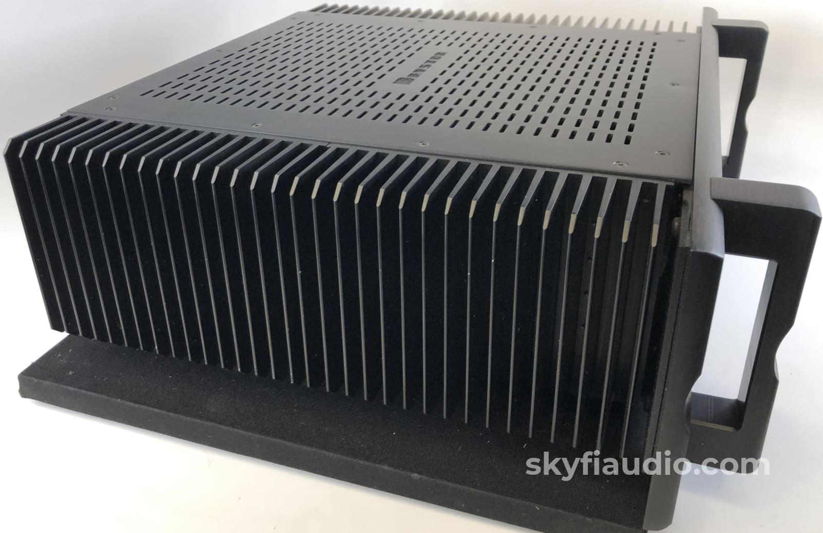 Bryston 4B-Sst2 Amplifier - Barely Used And Complete