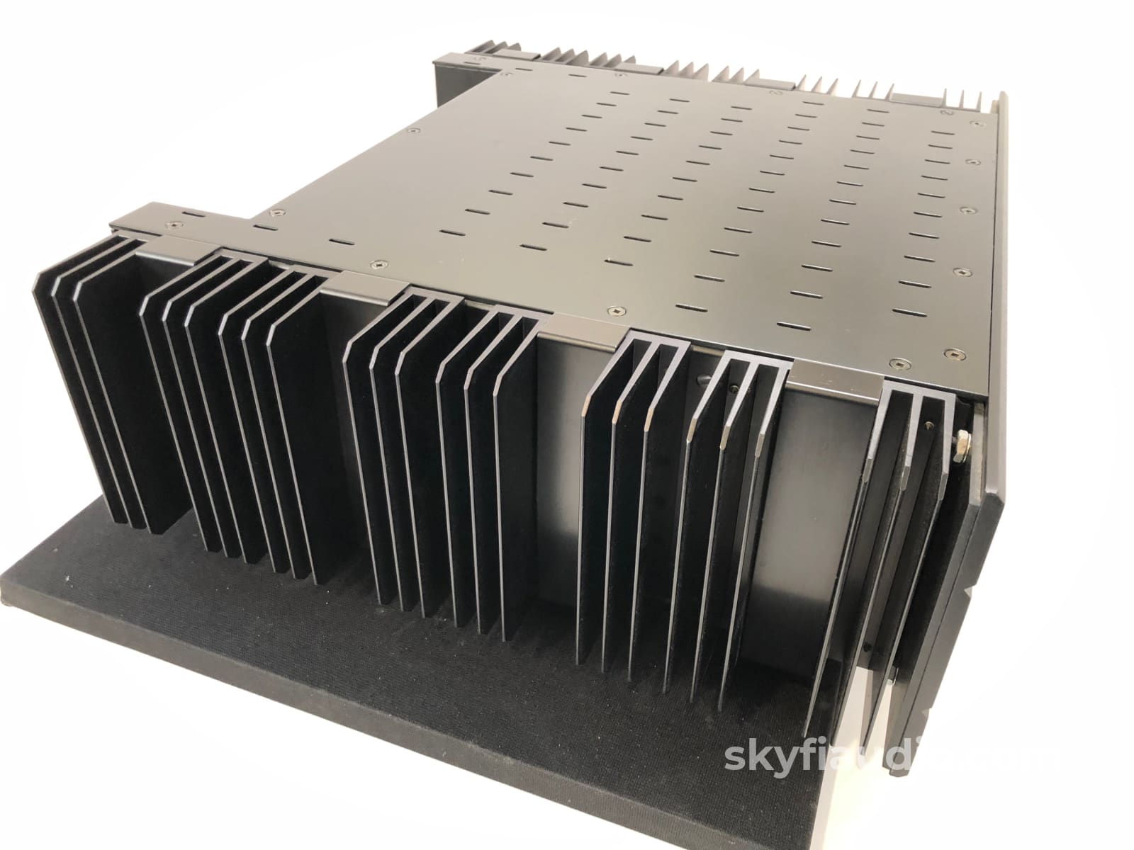 Bryston 4B-ST Solid State Stereo Amplifier in Box - Under Warranty