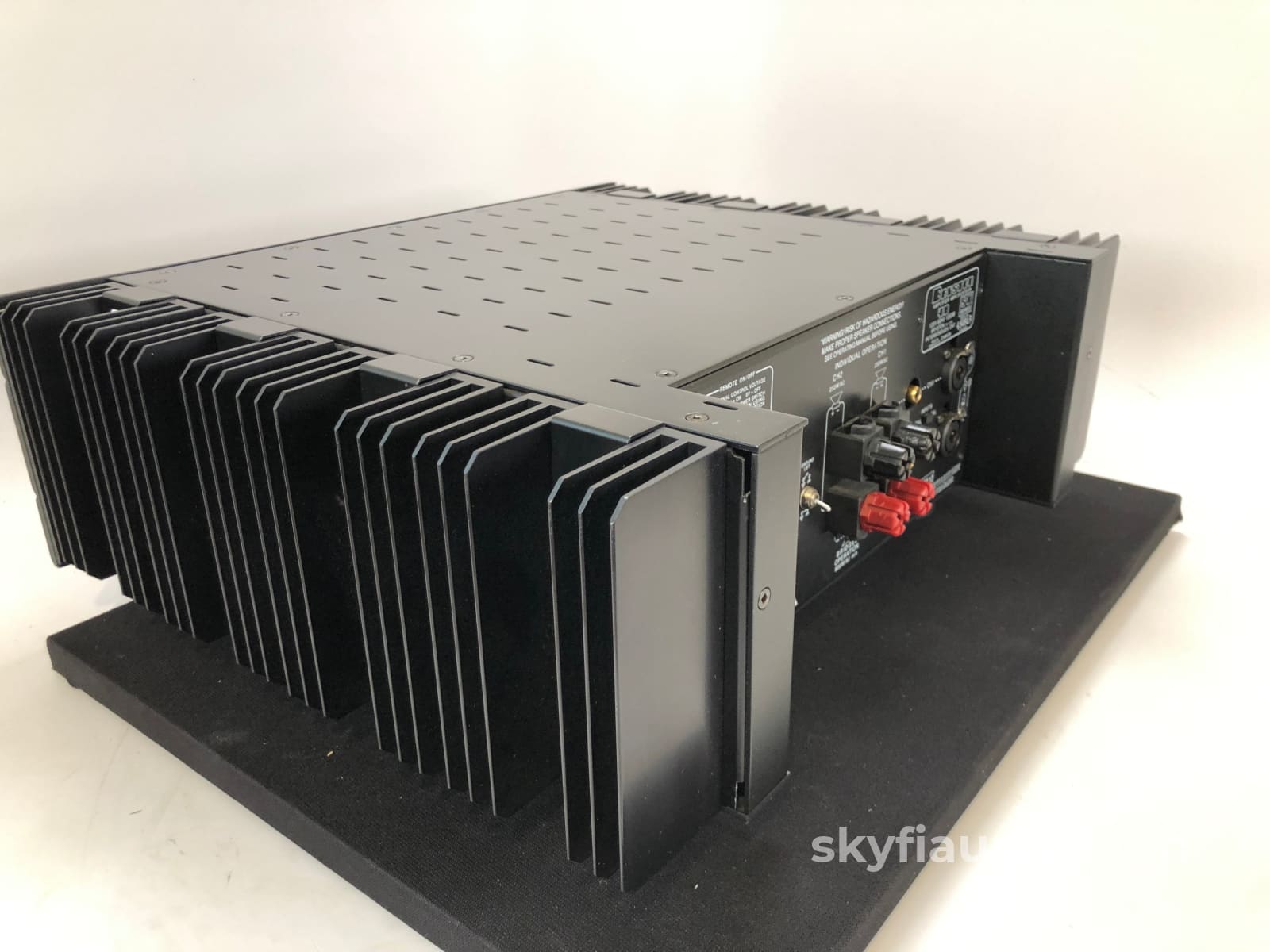 Bryston 4B-ST Solid State Stereo Amplifier in Box - Under Warranty